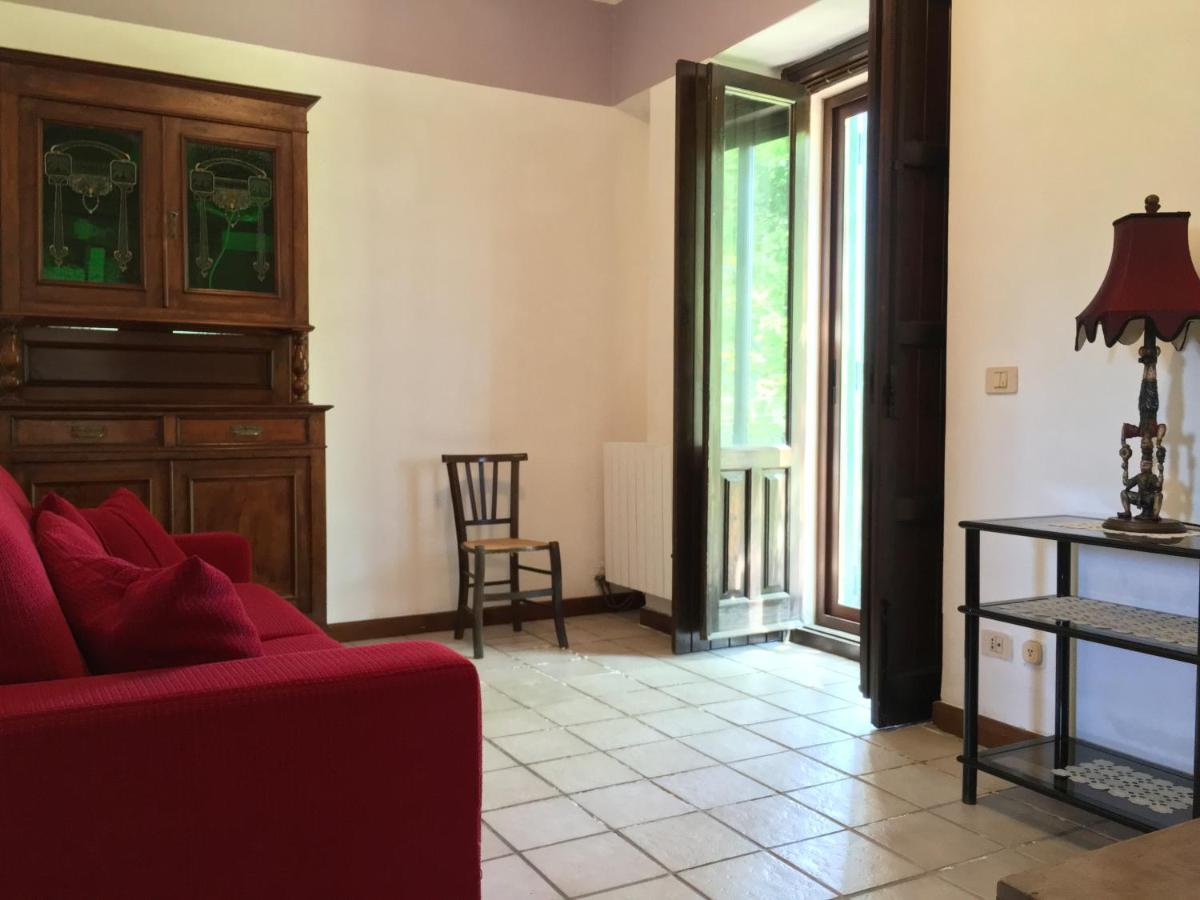 Bed And Breakfast Il Glicine Piedimonte Etneo Room photo