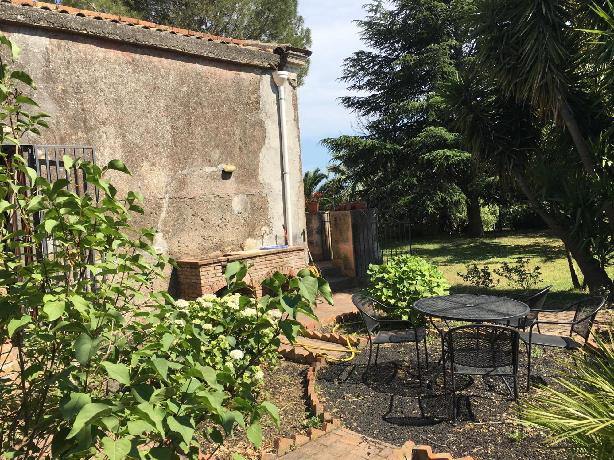 Bed And Breakfast Il Glicine Piedimonte Etneo Room photo