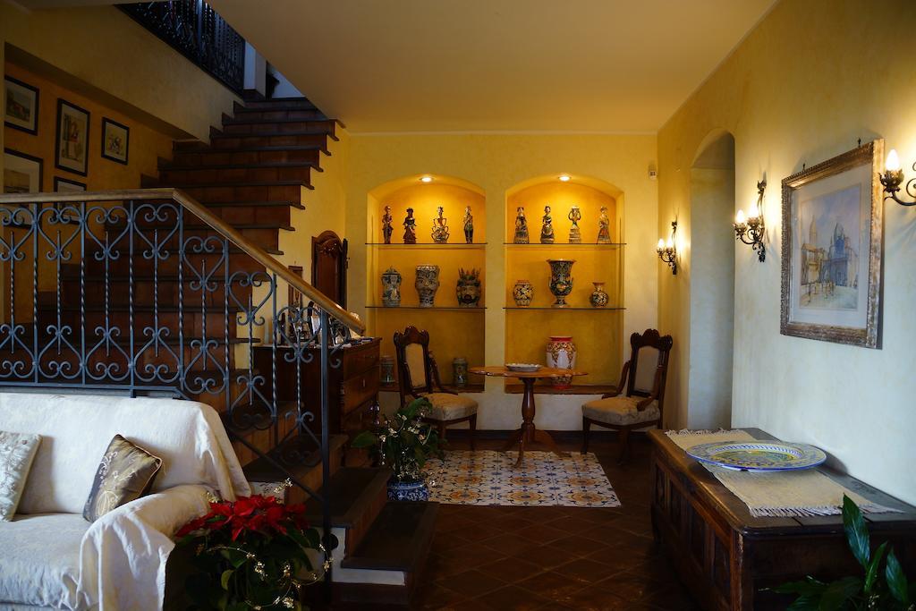 Bed And Breakfast Il Glicine Piedimonte Etneo Exterior photo