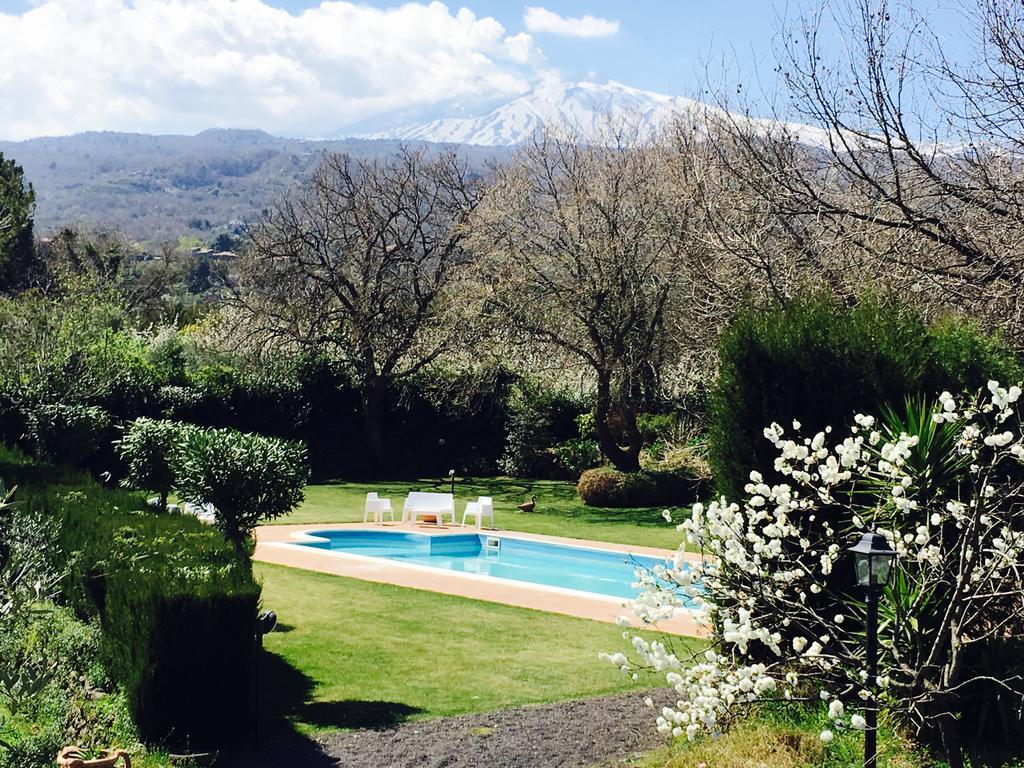 Bed And Breakfast Il Glicine Piedimonte Etneo Exterior photo